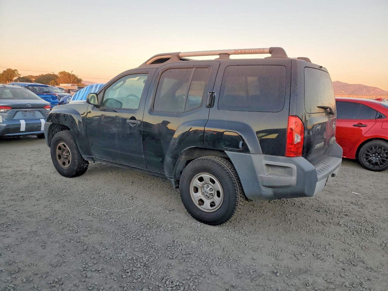 2011 Nissan Xterra Off Road - Фото 2