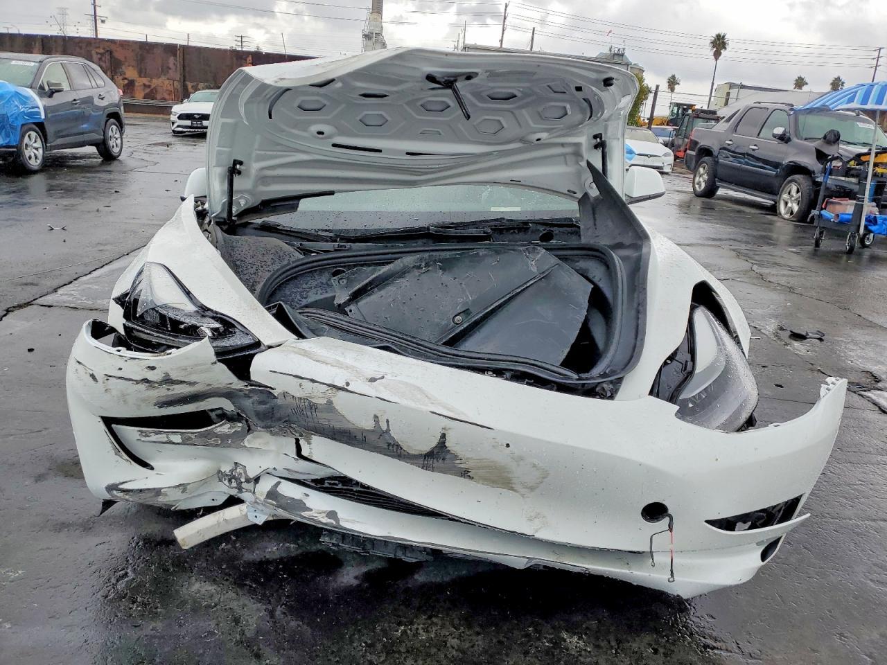 2023 Tesla Model 3 - Image 5