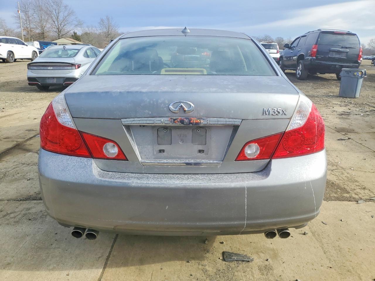 2006 Infiniti M35 Base - Image 6