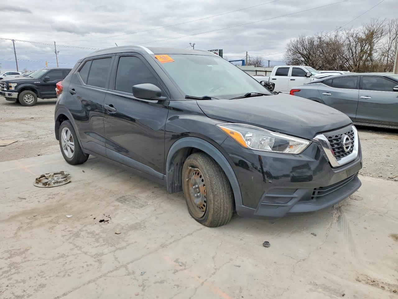 2018 Nissan Kicks S - Image 4
