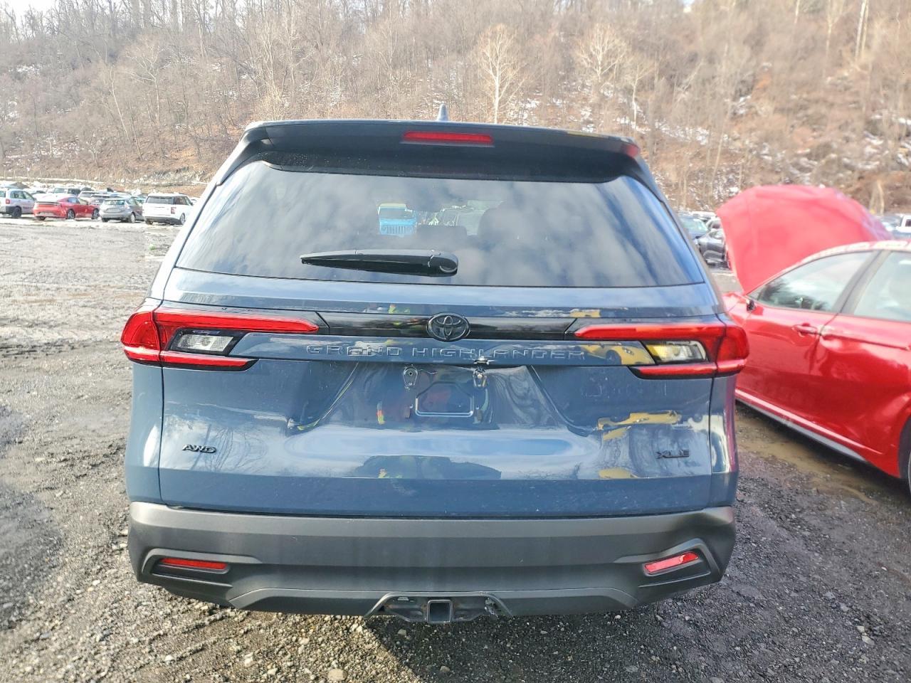 2024 Toyota Grand Highlander Xle - Image 6