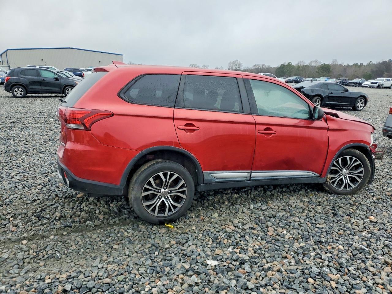 2018 Mitsubishi Outlander Es - Фото 3