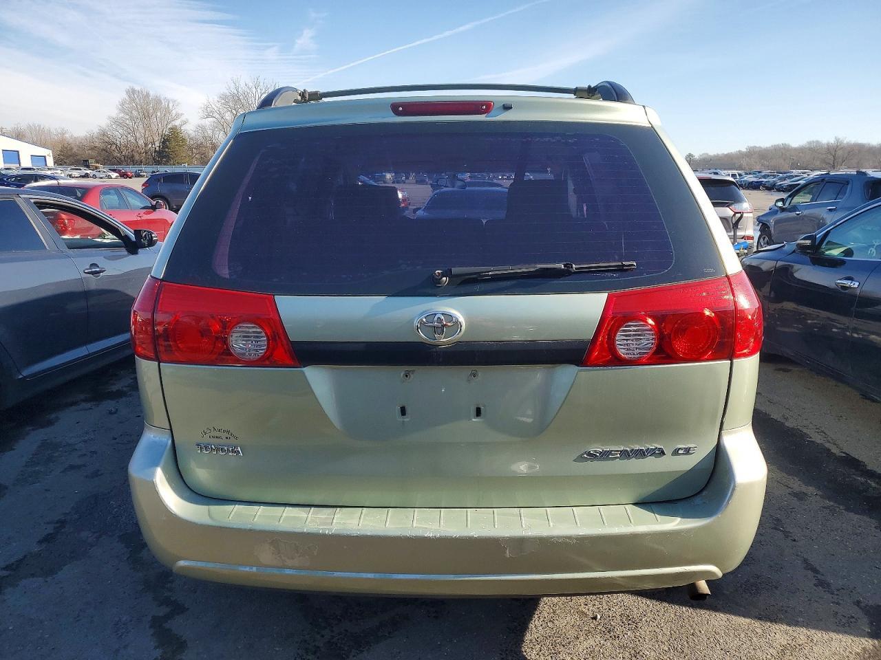 2006 Toyota Sienna Ce - Image 6