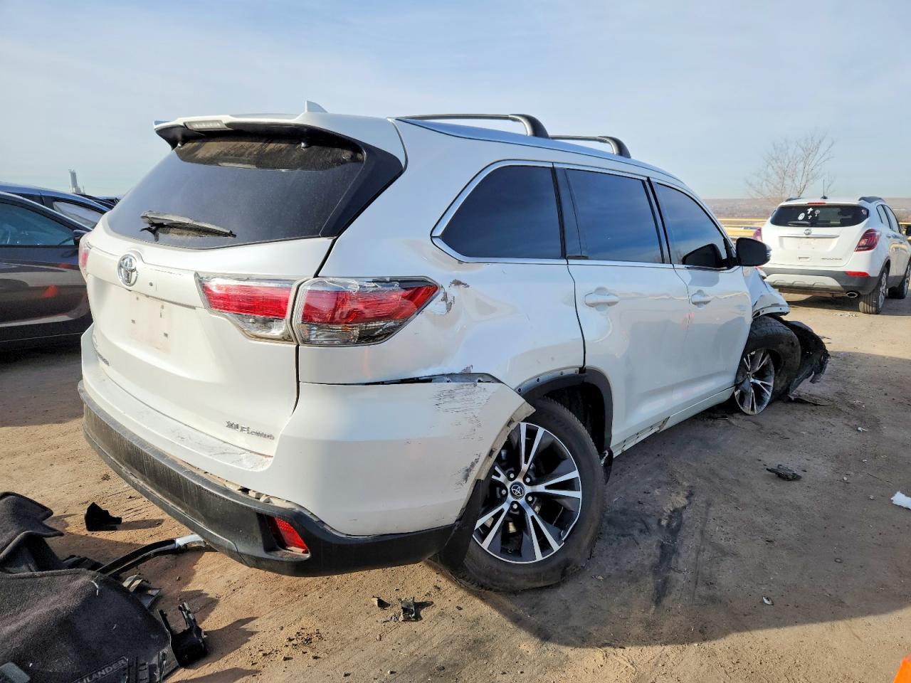 2016 Toyota Highlander Xle - Image 3