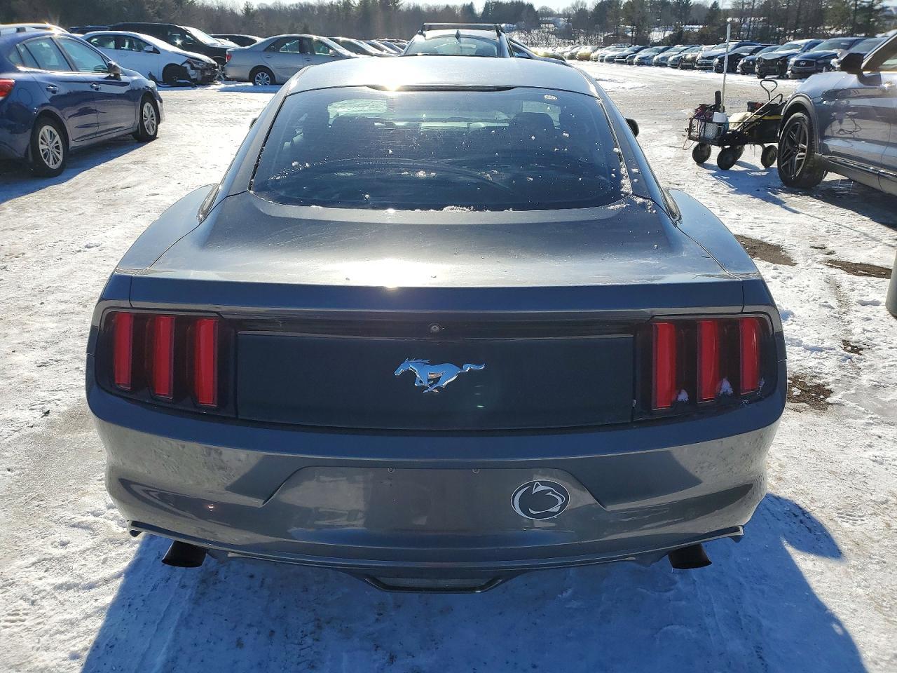 2015 Ford Mustang - Фото 6
