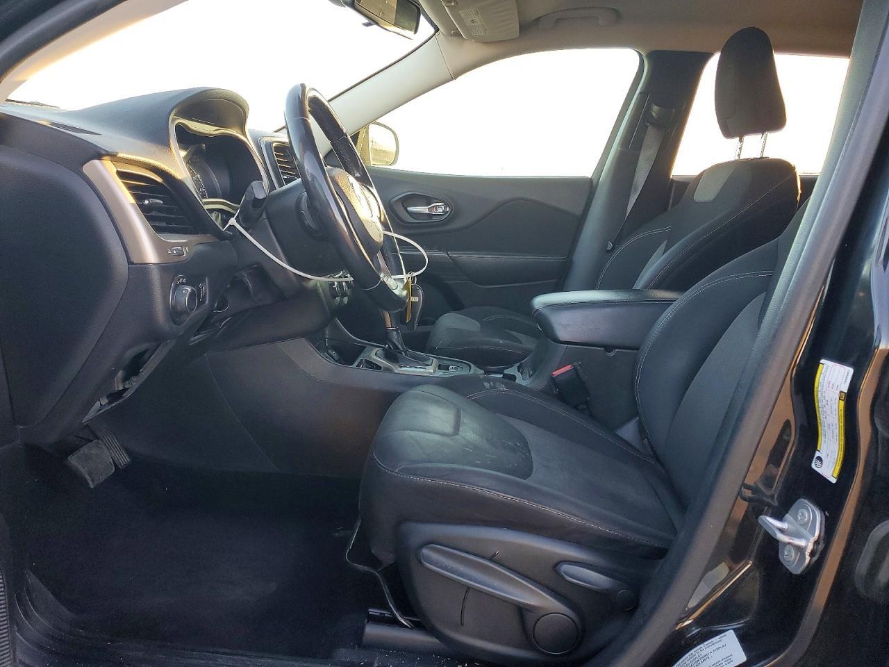 2015 Jeep Cherokee Sport - Image 7