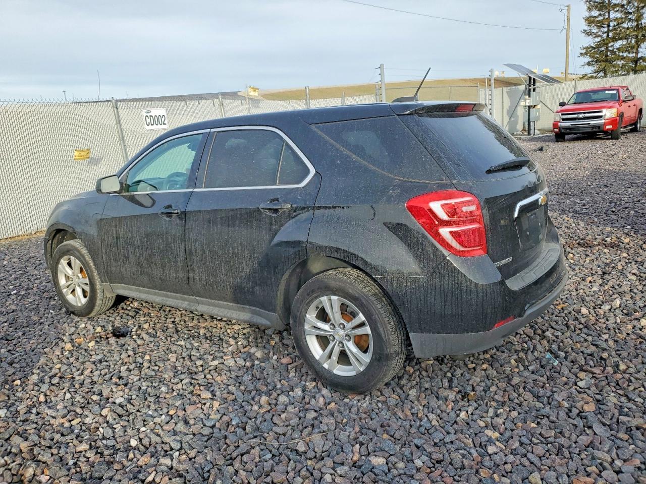 2017 Chevrolet Equinox Ls - Фото 2