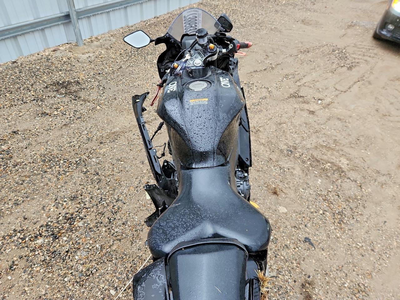 2025 Yamaha Yzfr7 - Image 6