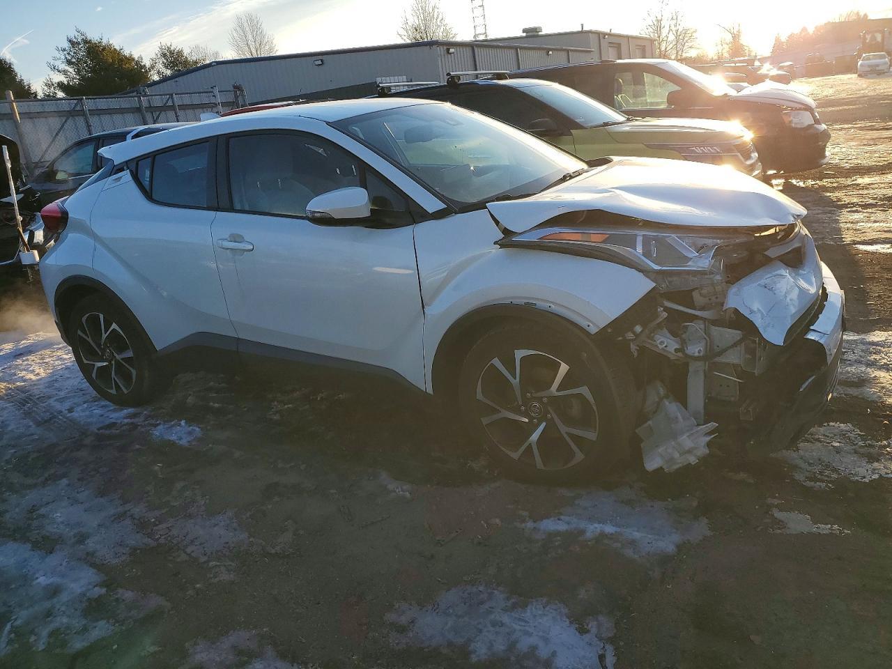 2019 Toyota C-Hr Xle - Фото 4