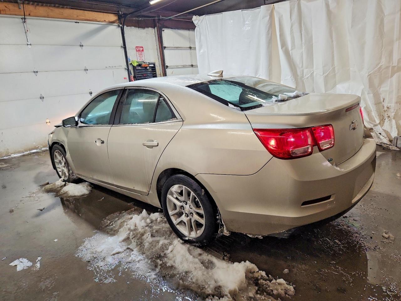 2015 Chevrolet Malibu 1Lt - Фото 2