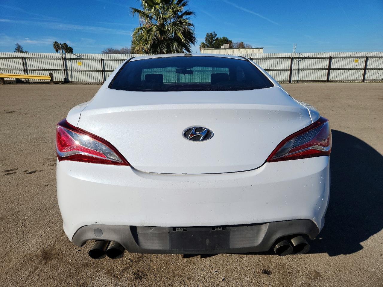 2013 Hyundai Genesis Coupe 2.0T - Image 6