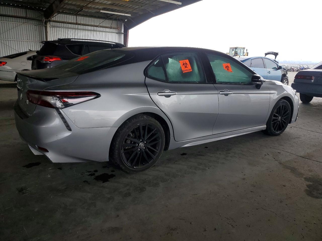 2022 Toyota Camry Hybrid Xse - Фото 3