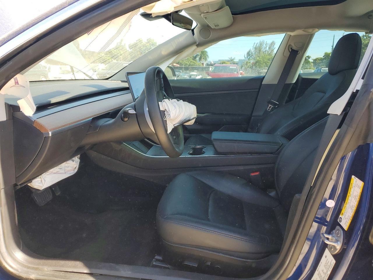 2020 Tesla Model 3 - Фото 7