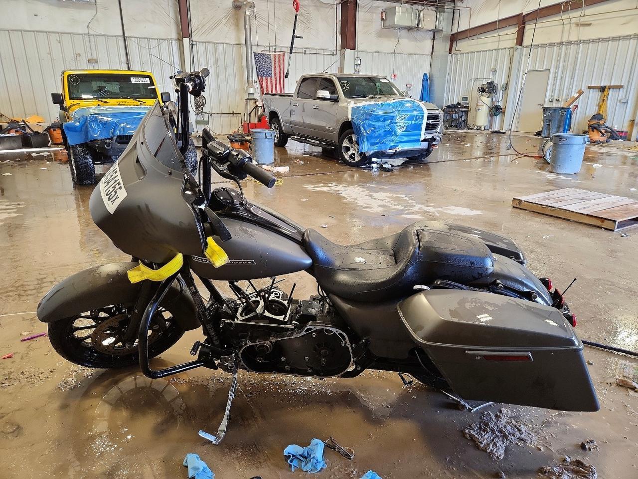 2019 Harley-Davidson Flhxs - Фото 3