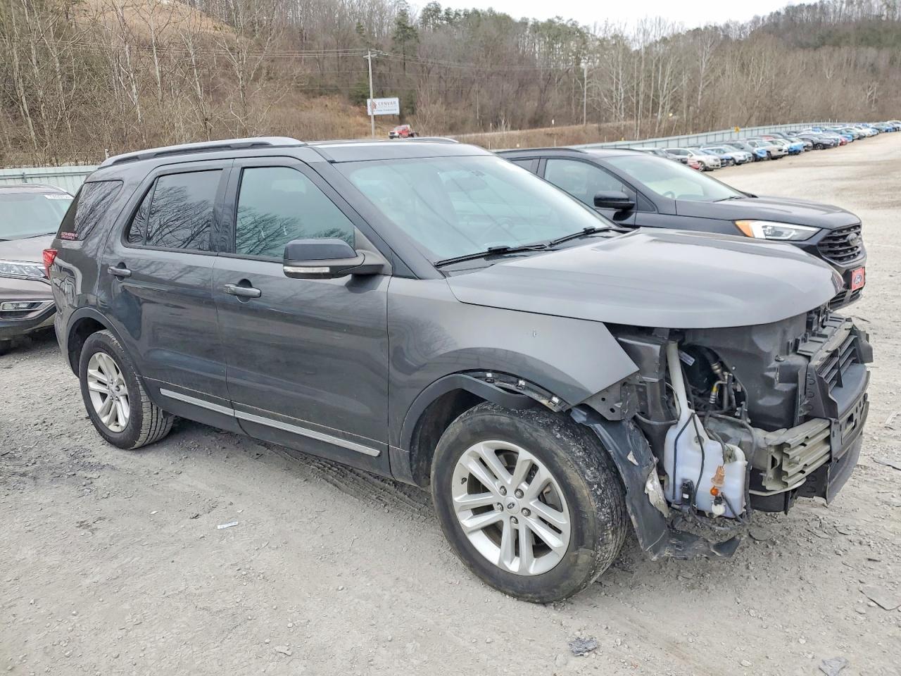 2017 Ford Explorer Xlt - Фото 4