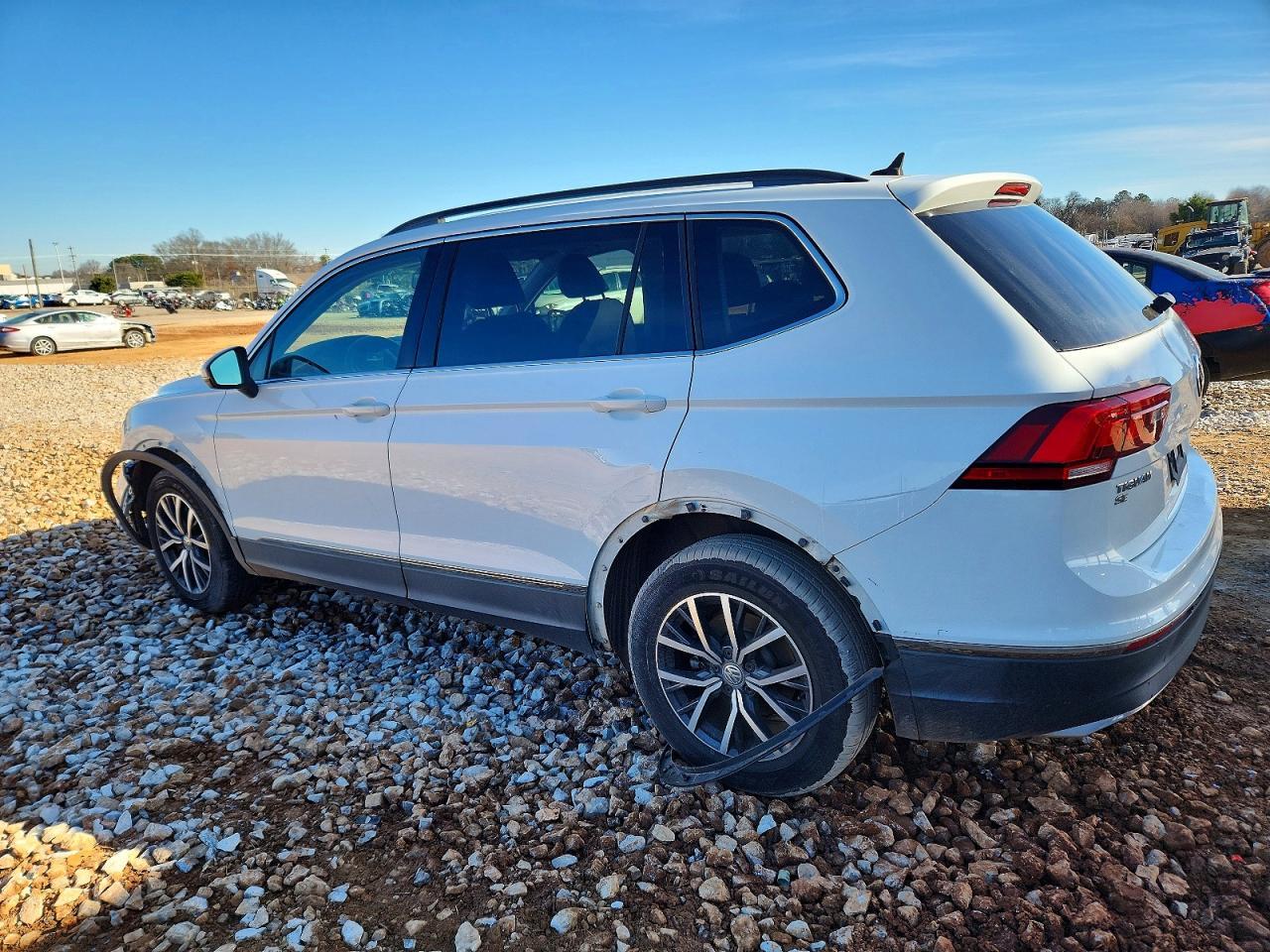 2020 Volkswagen Tiguan Se - Фото 2
