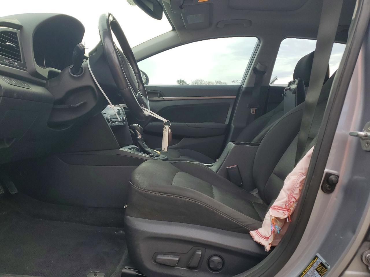 2017 Hyundai Elantra Se - Фото 7