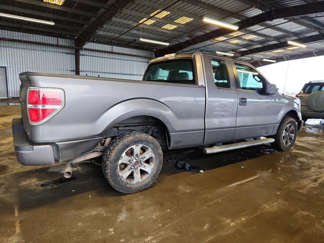 2013 Ford F150 Super Cab - Фото 3