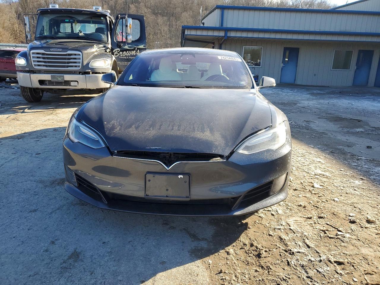 2017 Tesla Model S - Image 5