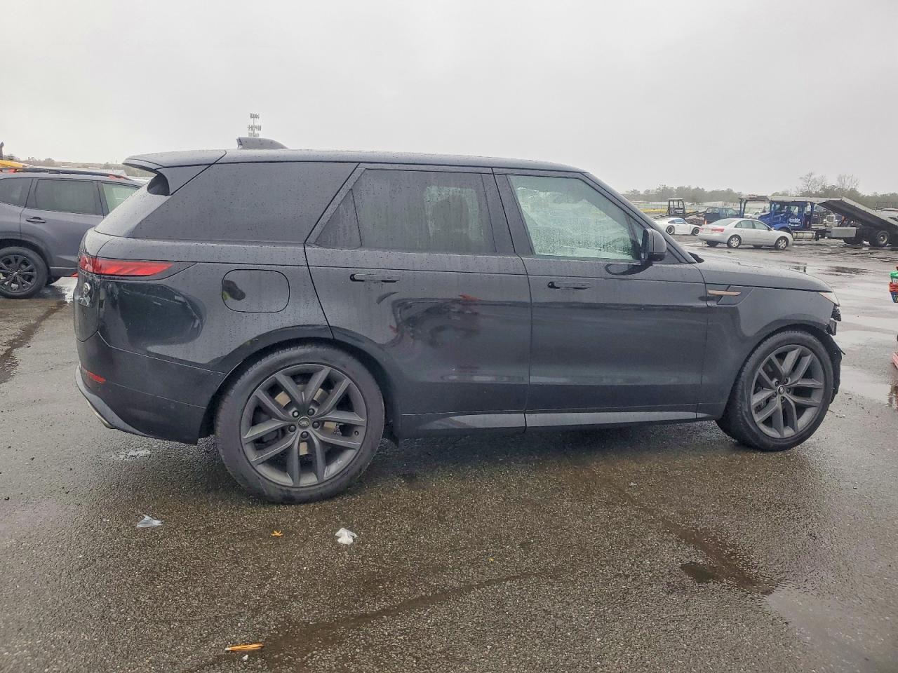 2023 Land Rover Range Rover Sport Dynamic Se - Image 3