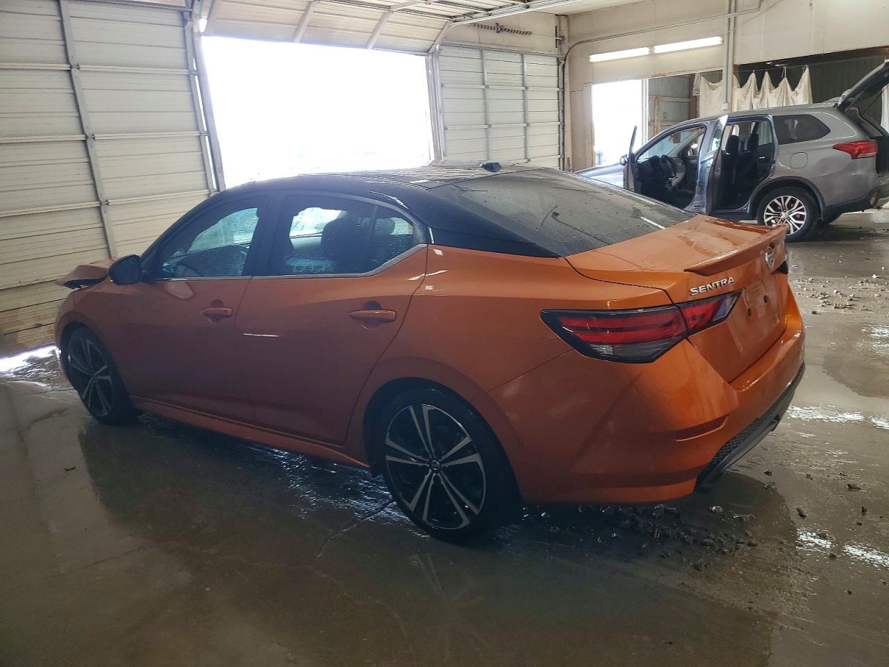 2020 Nissan Sentra Sr - Image 2