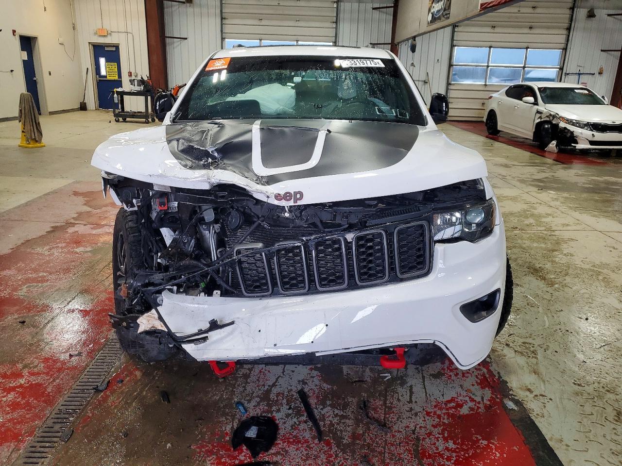 2021 Jeep Grand Cherokee Trailhawk - Image 5