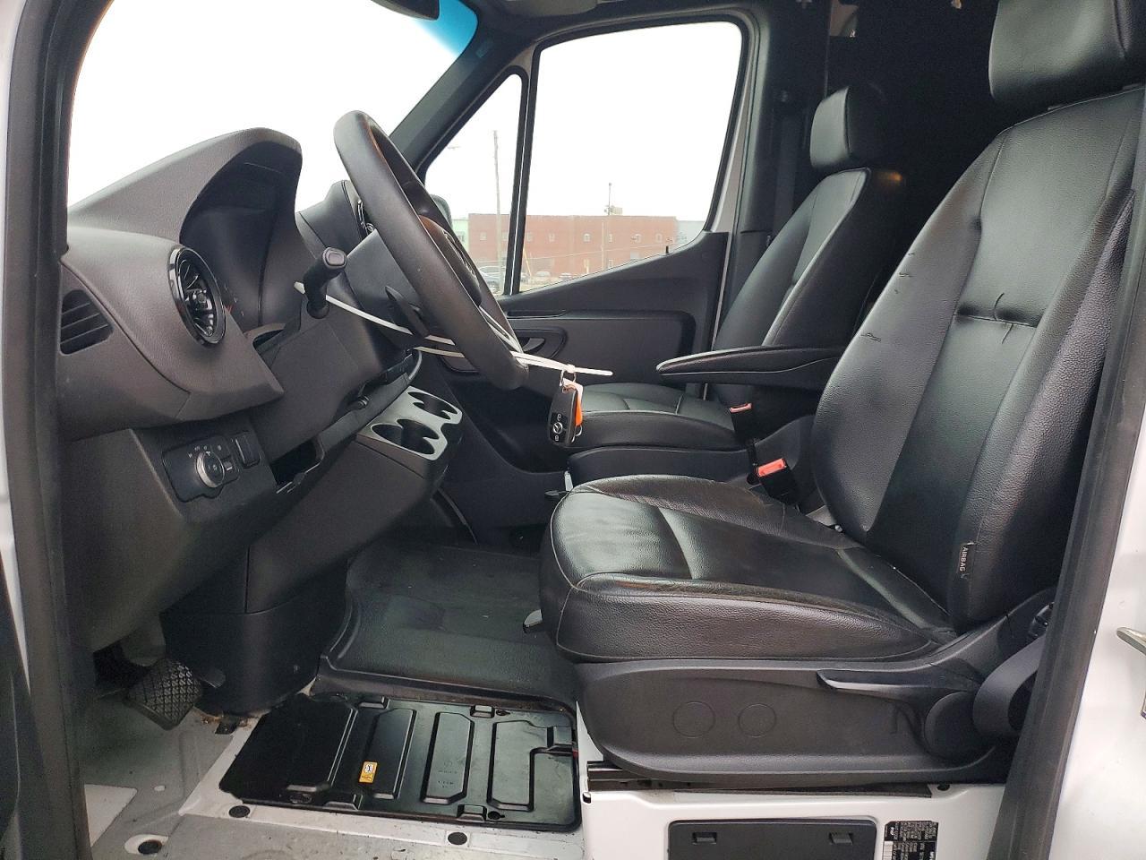 2022 Mercedes Benz Sprinter 1500 Van Standard Roof - Image 7