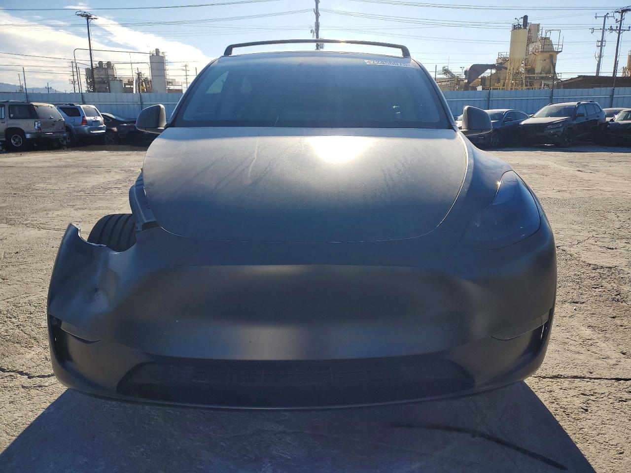 2024 Tesla Model Y - Фото 5