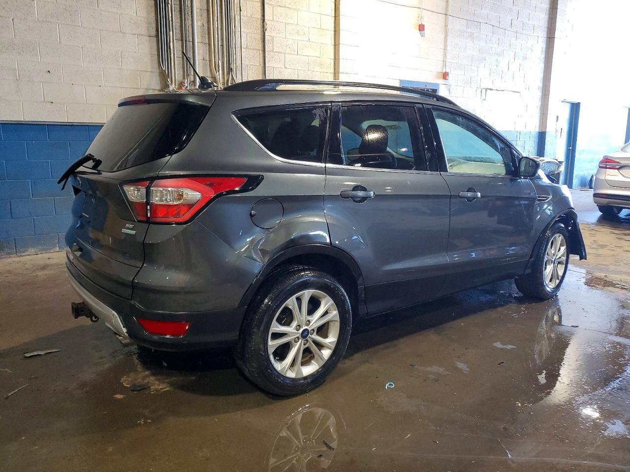 2018 Ford Escape Se - Фото 3