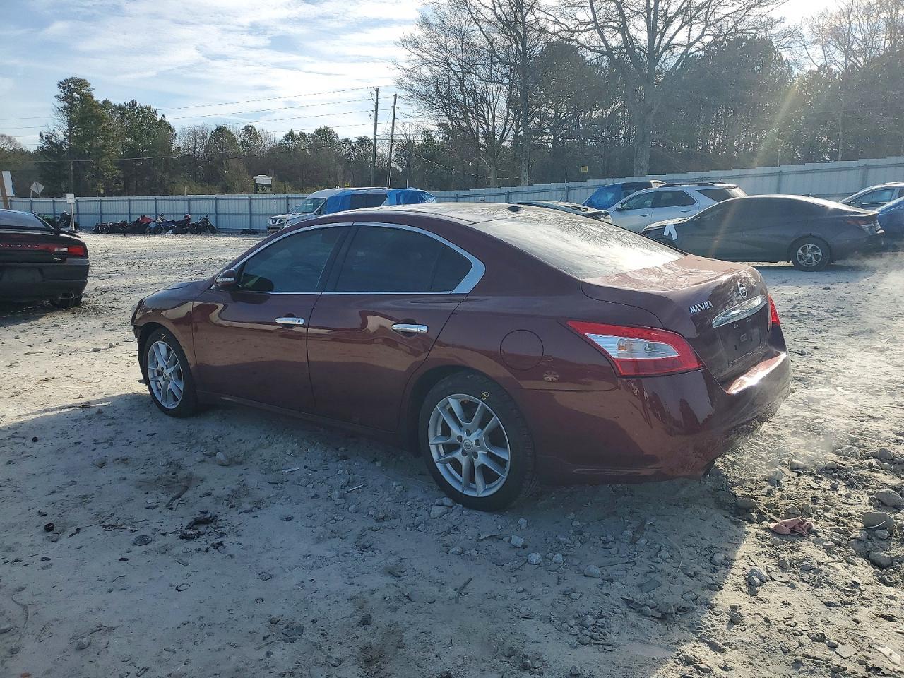 2010 Nissan Maxima S - Фото 2