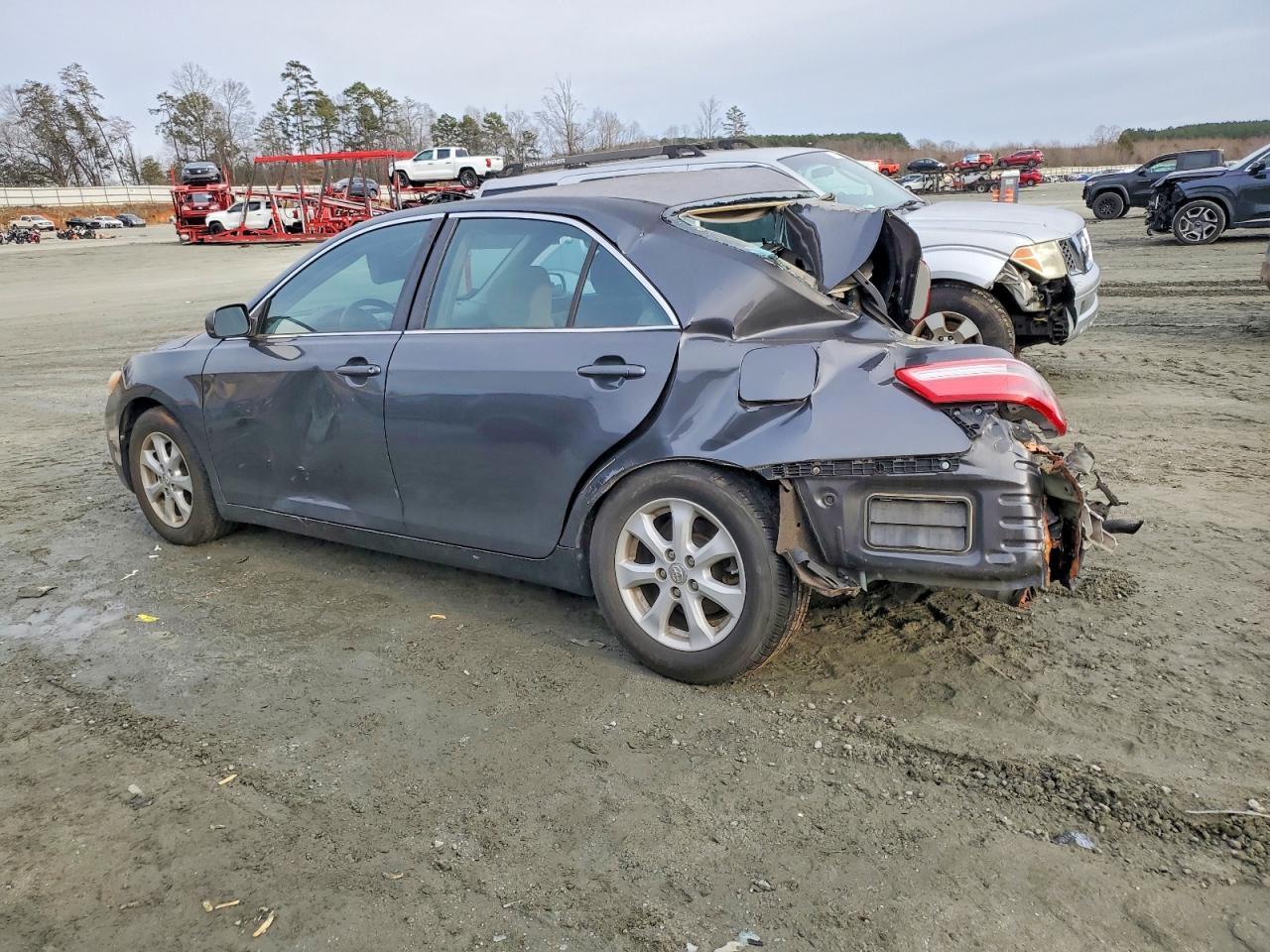 2009 Toyota Camry Base - Фото 2