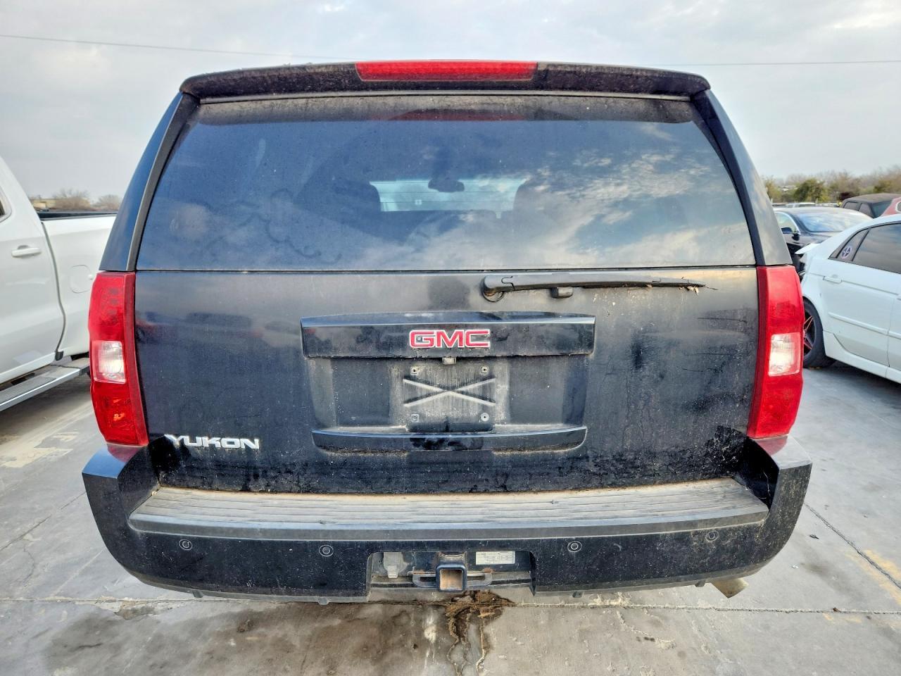 2008 GMC Yukon Hybrid - Image 6