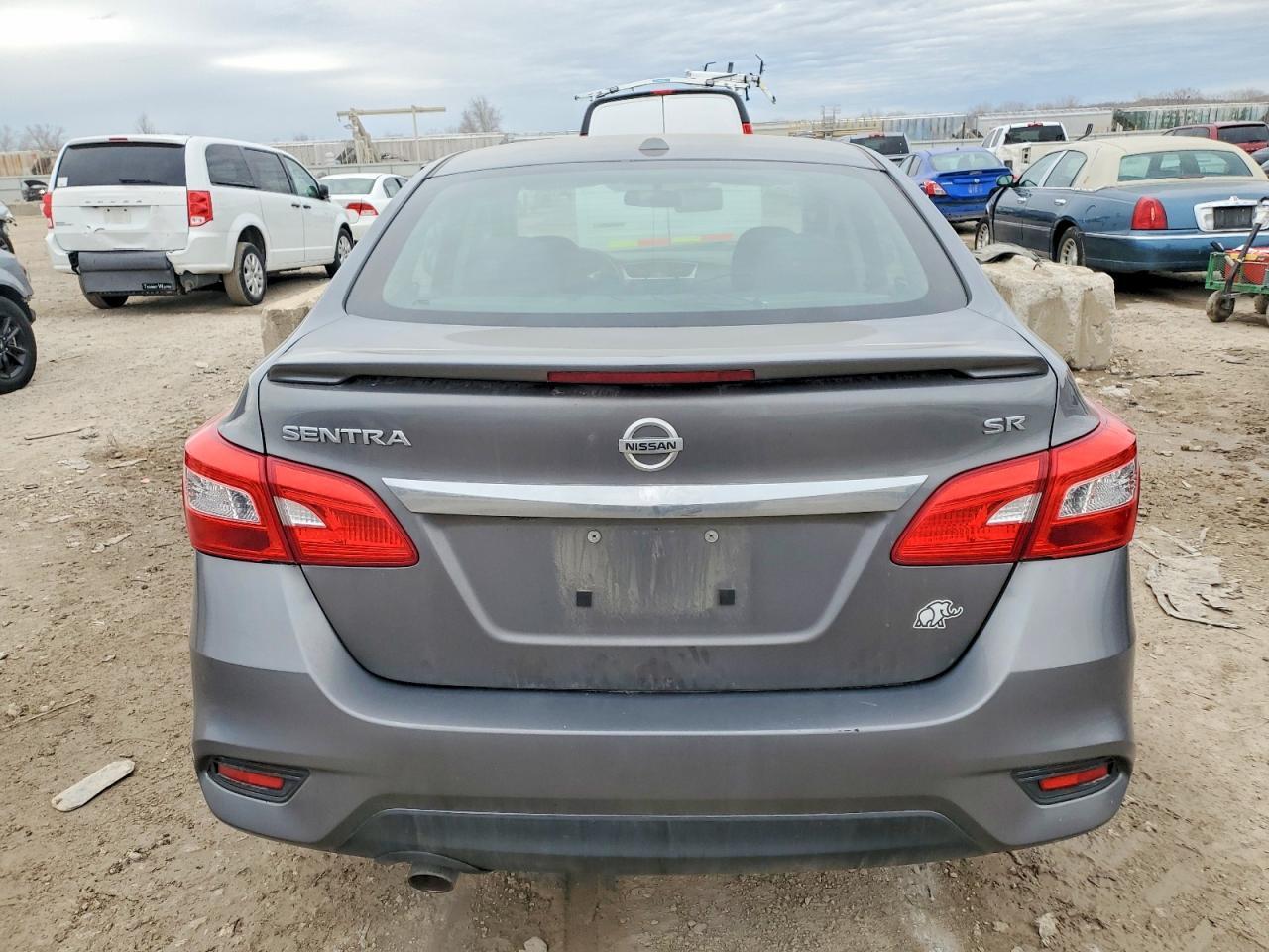 2019 Nissan Sentra Sr - Фото 6