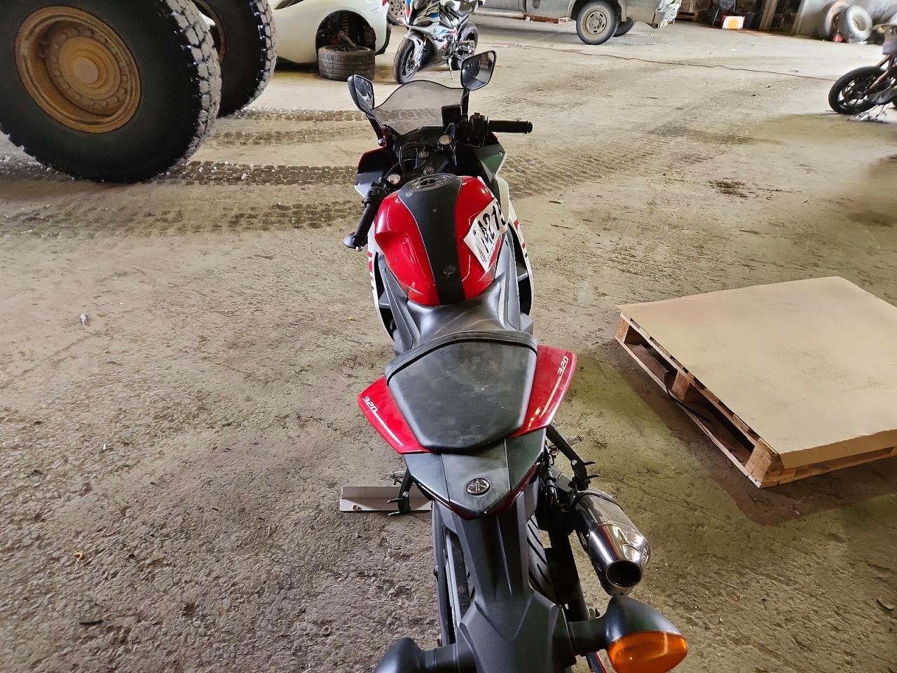 2015 Yamaha Yzfr3 - Image 4