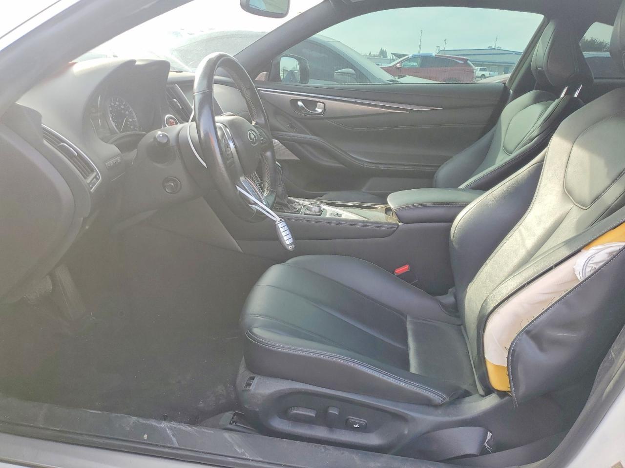 2017 Infiniti Q60 Premium - Image 7