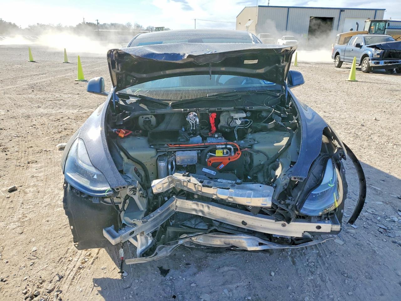 2023 Tesla Model Y - Фото 5