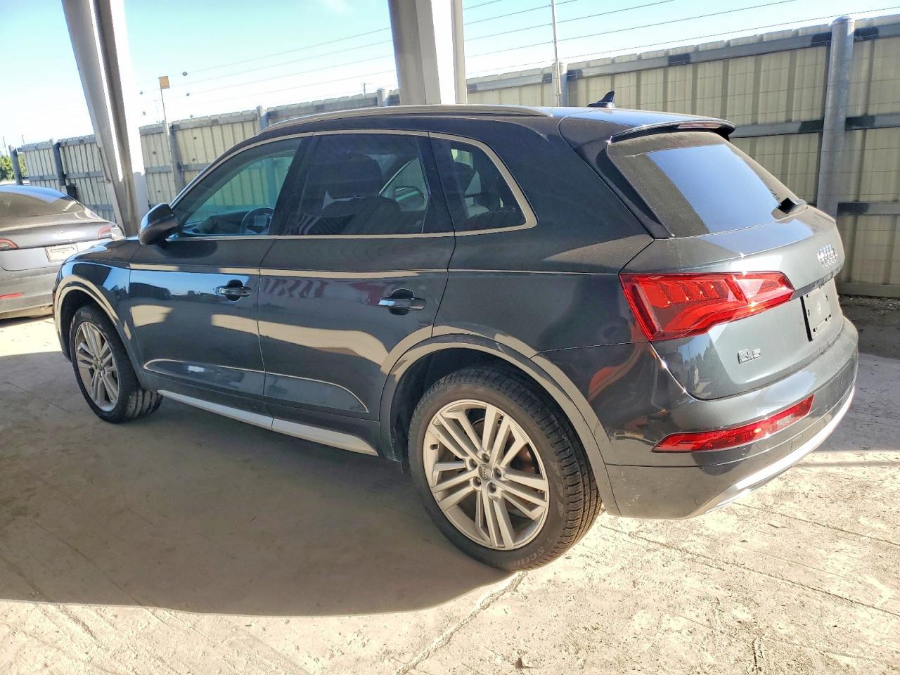 2019 Audi Q5 Premium Plus - Фото 2