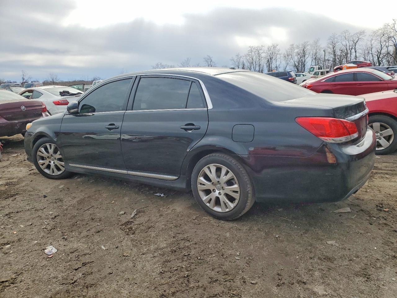 2011 Toyota Avalon Base - Фото 2