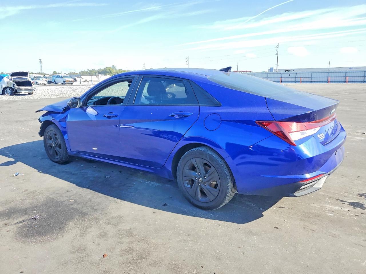 2023 Hyundai Elantra Sel - Image 2