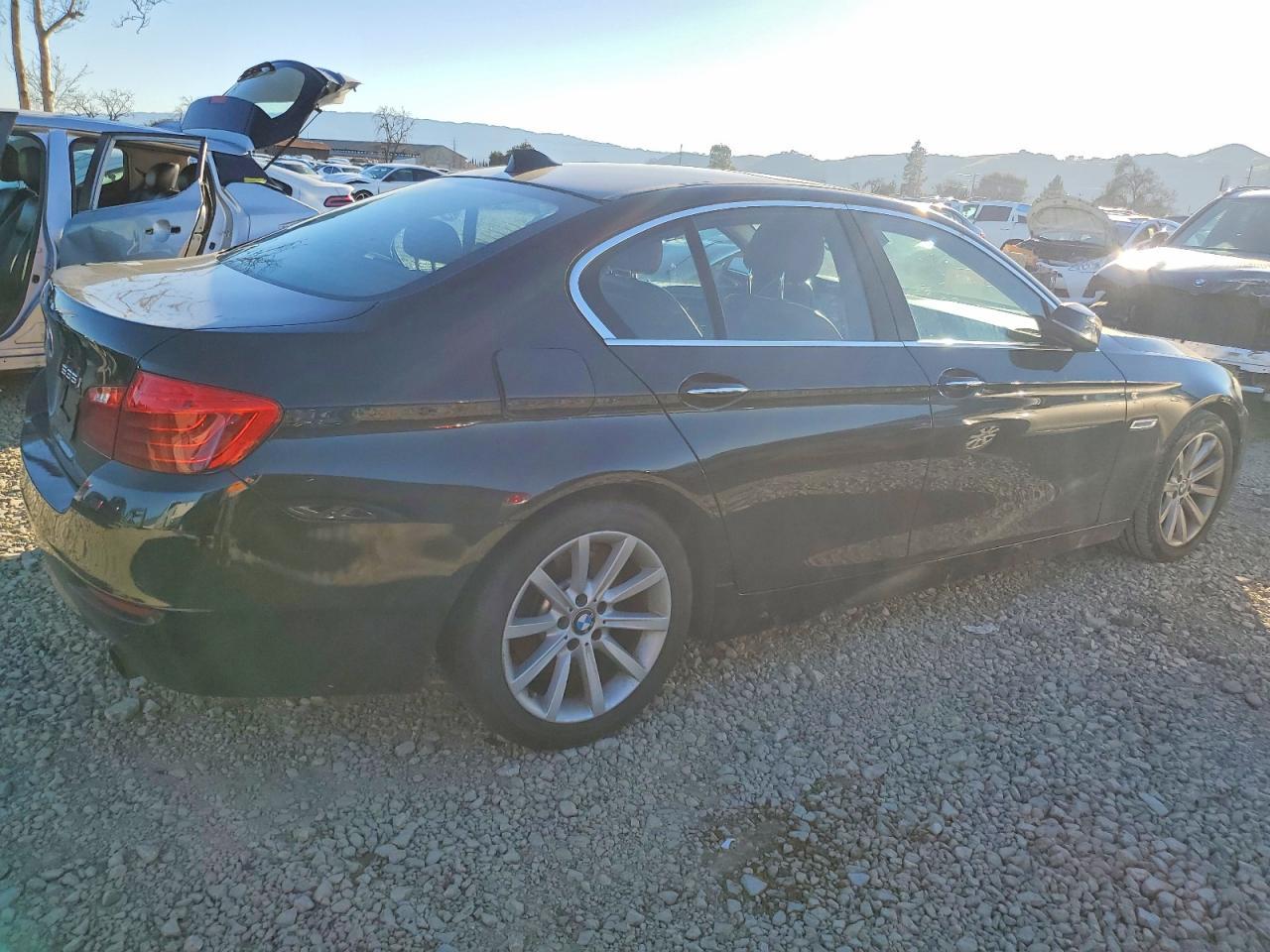 2014 BMW 5 Series - Фото 3