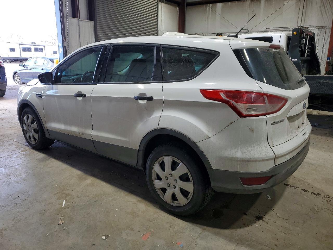 2016 Ford Escape S - Фото 2