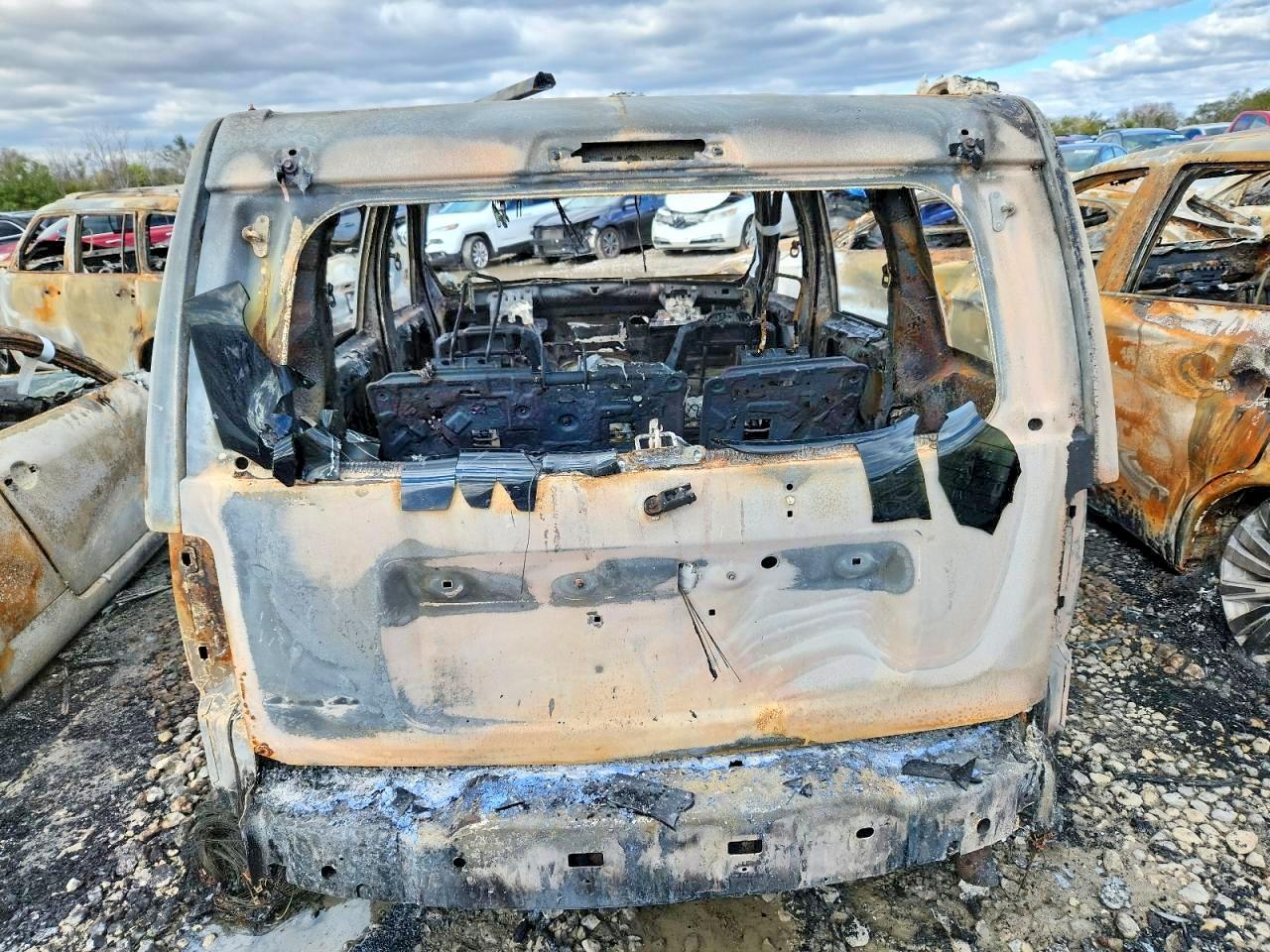 2011 Jeep Liberty Renegade - Фото 6