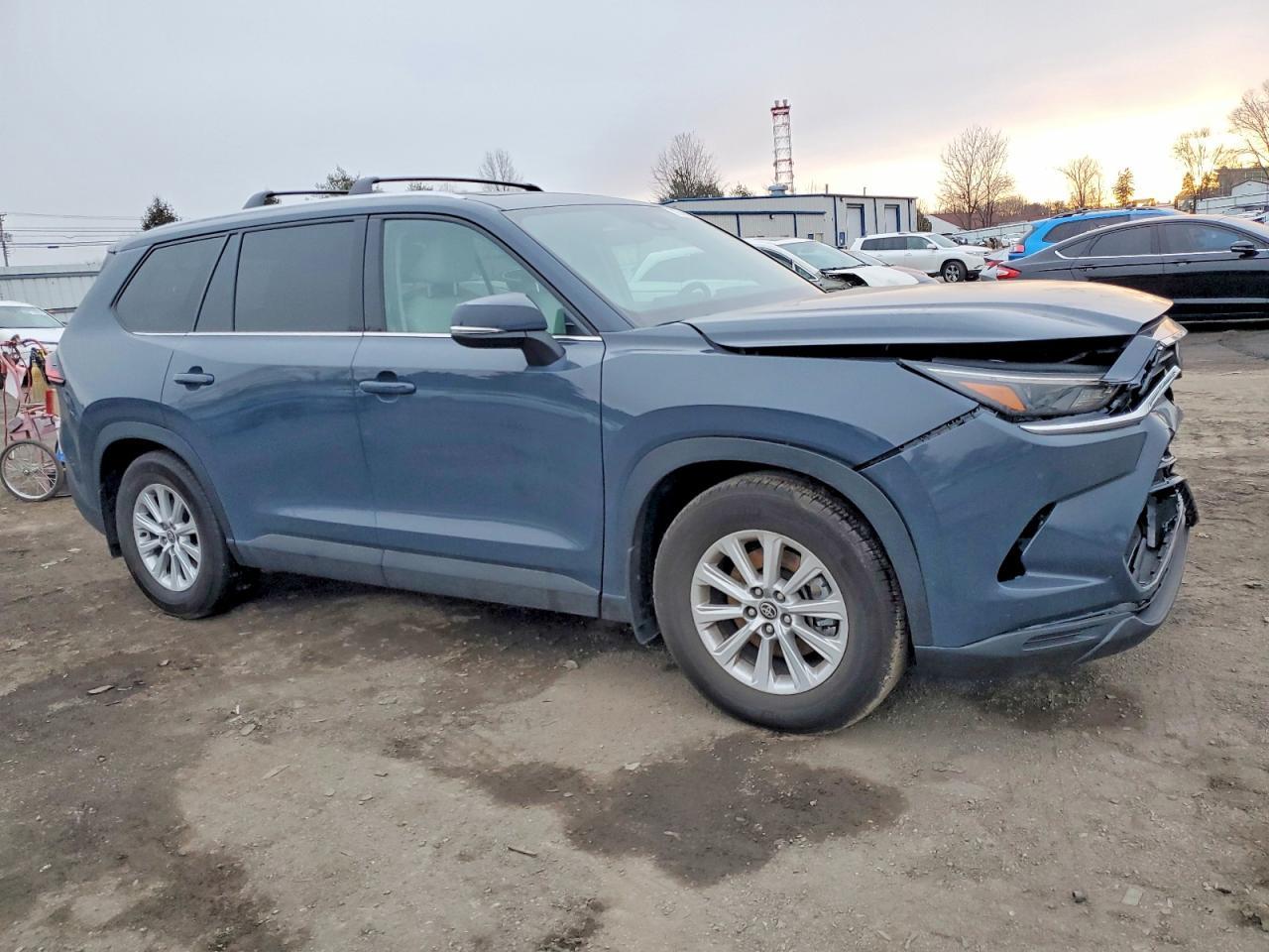 2025 Toyota Grand Highlander Le - Фото 4