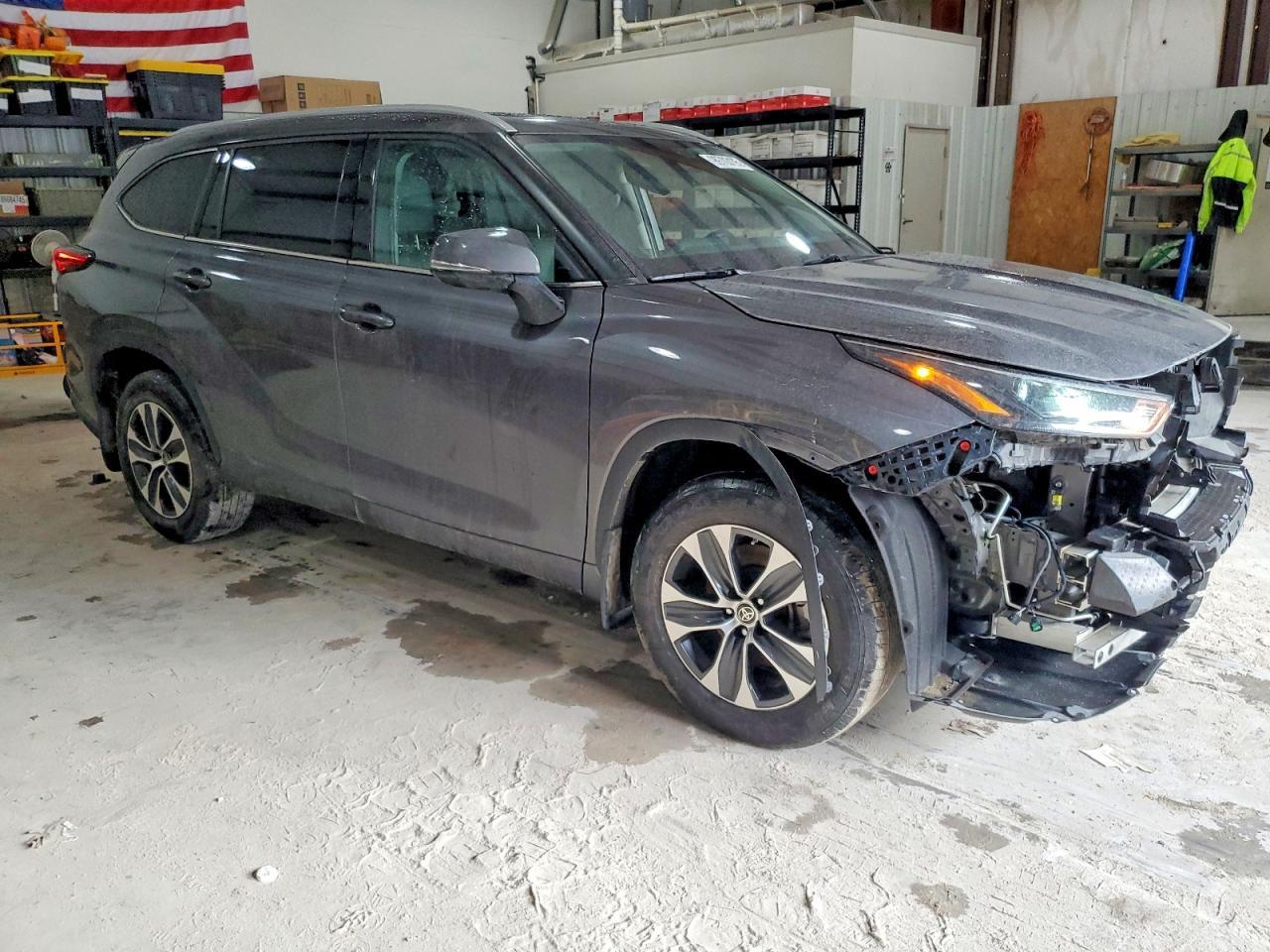 2022 Toyota Highlander Xle - Фото 4