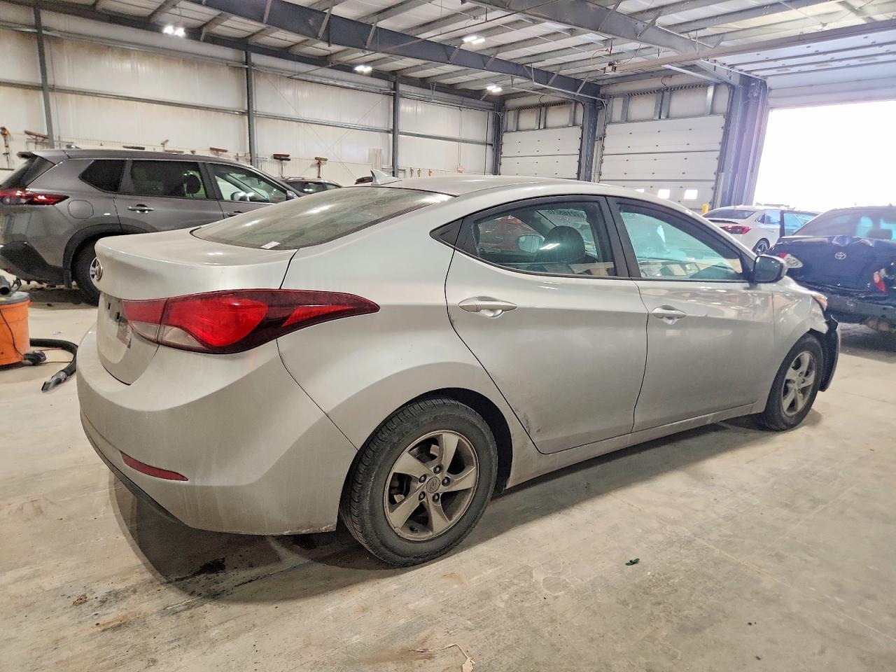 2014 Hyundai Elantra Se - Фото 3