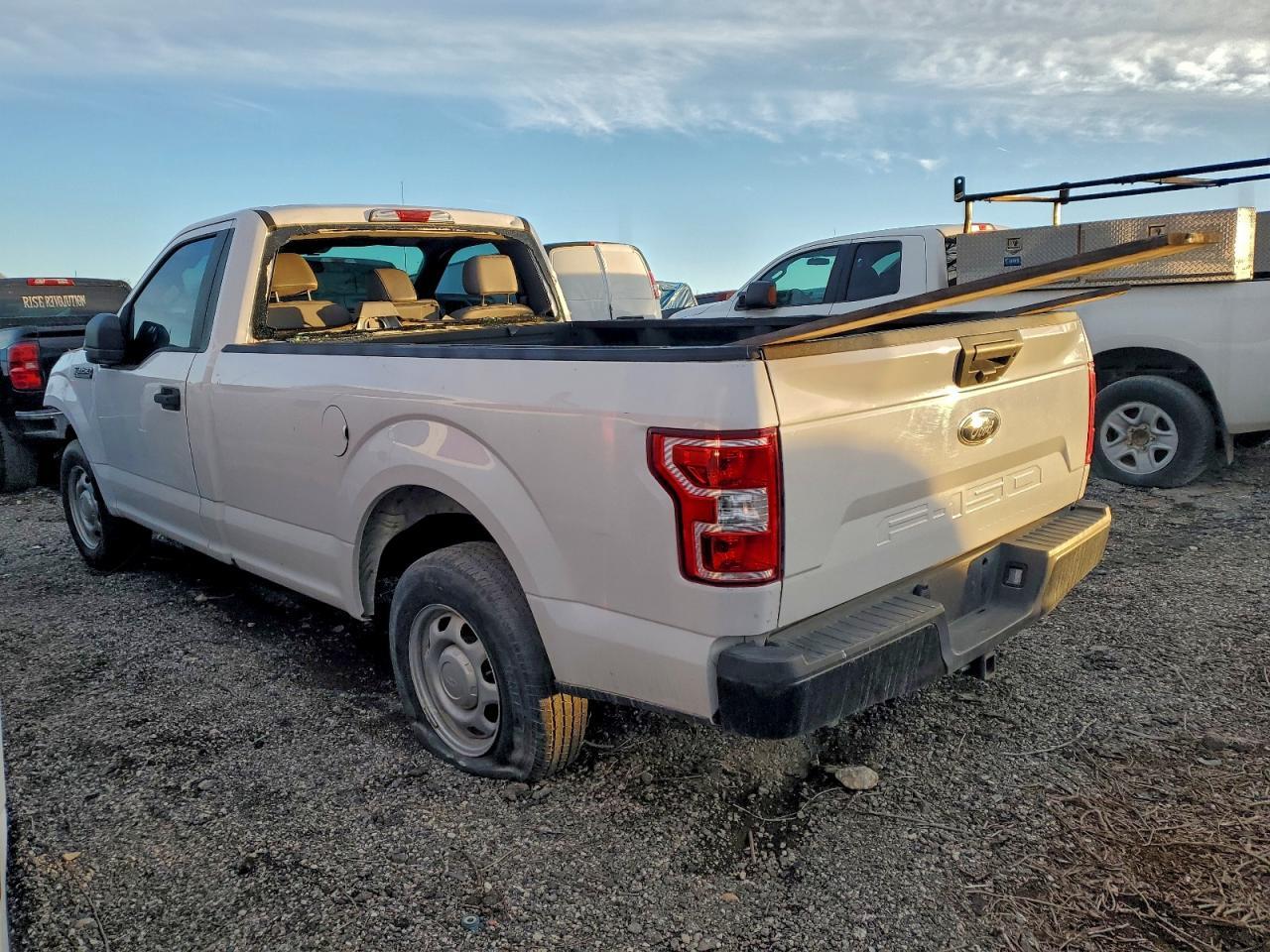 2020 Ford F150 - Фото 2