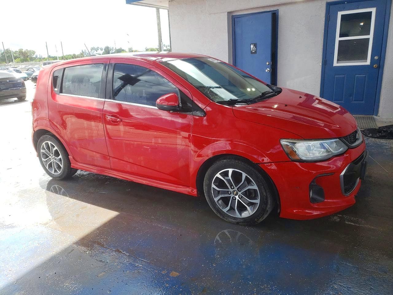 2017 Chevrolet Sonic Lt - Фото 4