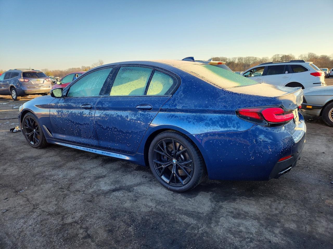 2023 BMW M550Xi - Фото 2