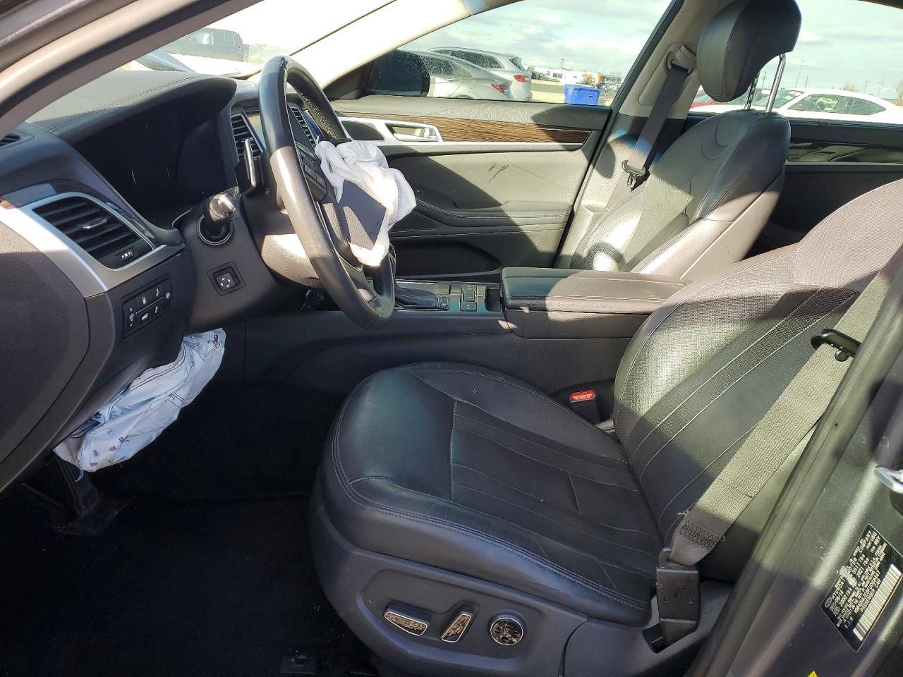 2015 Hyundai Genesis 3.8L - Image 7