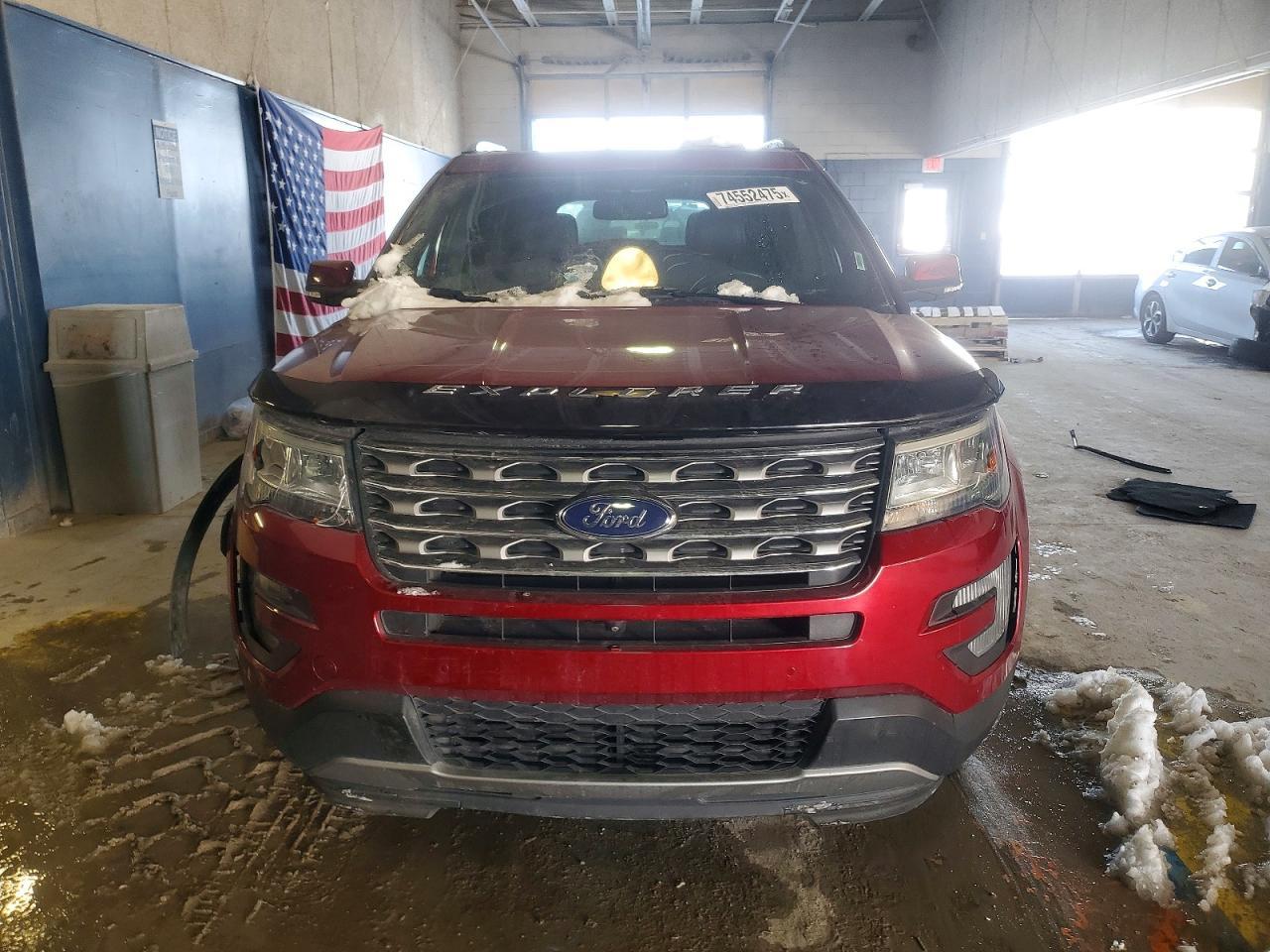 2017 Ford Explorer Limited - Image 5